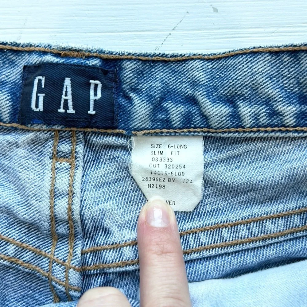 Vintage GAP Denim Cut Off Jean Shorts size 6